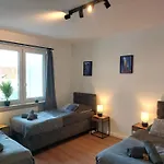 Rtr Essen - Fuer Bis Zu 8 Personen - Voll Ausgestattet - Zentral Limbecker Platz - Messe - Uniklinikum - Smart Tv - Modern