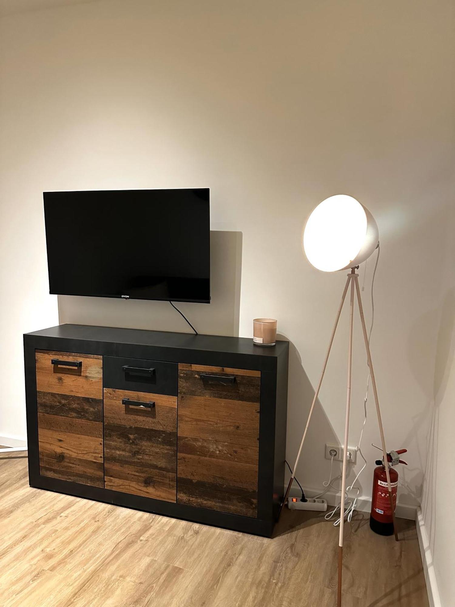 Apartment Rtr - Fuer Bis Zu 8 Personen - Voll Ausgestattet - Zentral Limbecker Platz - Messe - Uniklinikum - Smart Tv - Modern