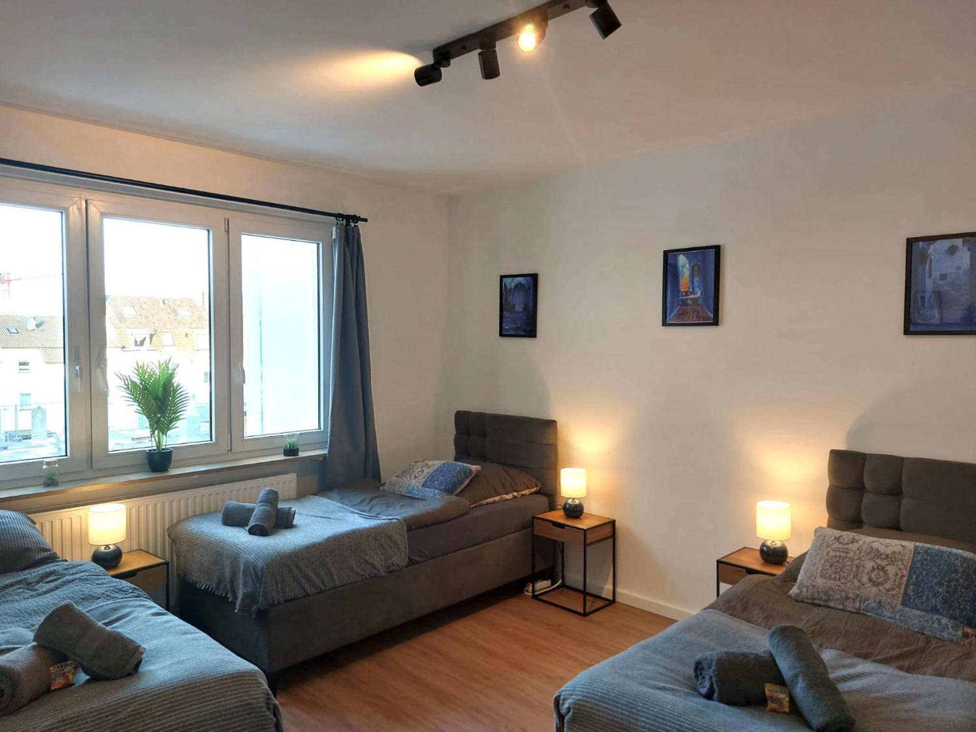 Rtr - Fuer Bis Zu 8 Personen - Voll Ausgestattet - Zentral Limbecker Platz - Messe - Uniklinikum - Smart Tv - Parken - Modern Appartement *